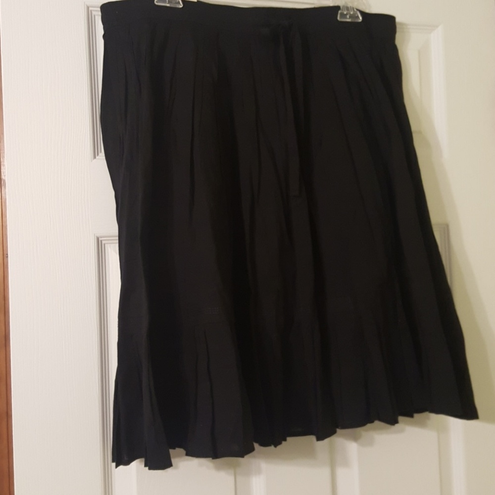 Black Old Navy Skirt
